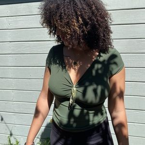 Cute olive 90s stretchy top
